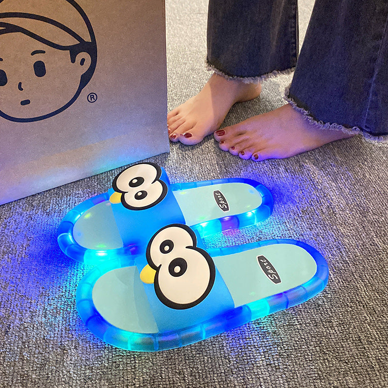 Söta LED-tofflor med ankdesign – lyser i mörkret, mjuka & lätta 👣💡