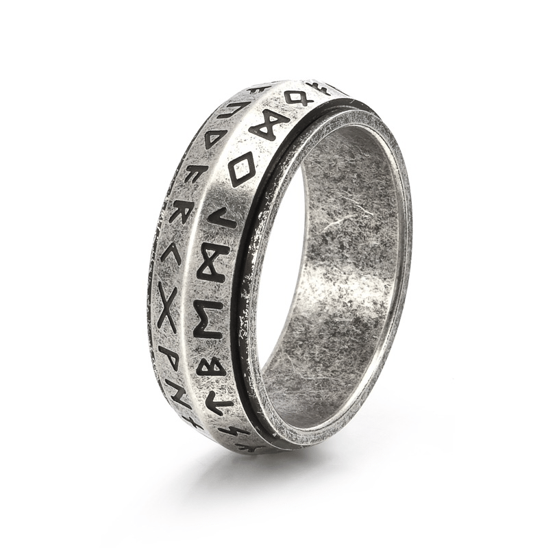 Roterande vikingaring med runor