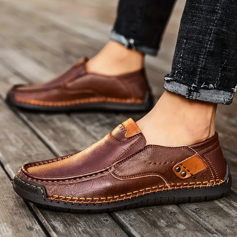 đ„kalvskinn som andasđ„Klassiska, bekvĂ€ma lĂ€derskor för mĂ€n