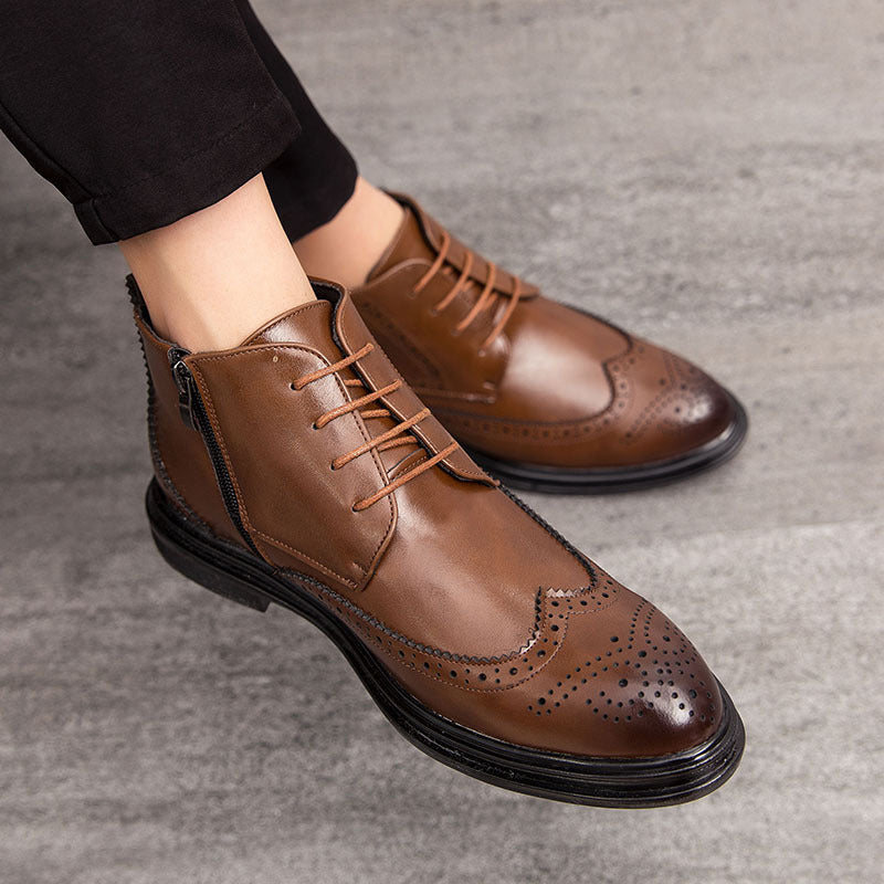 Snörning och snidade Wingtip Brogue-stövlar för män
