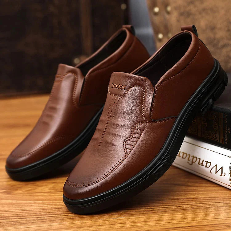 đăGĂ„va till mannenăâšBusiness Casual Loafer med mjuk sula för mĂ€n