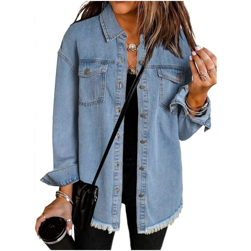 đ„Ripped denimjacka med rĂ„ kant för kvinnor