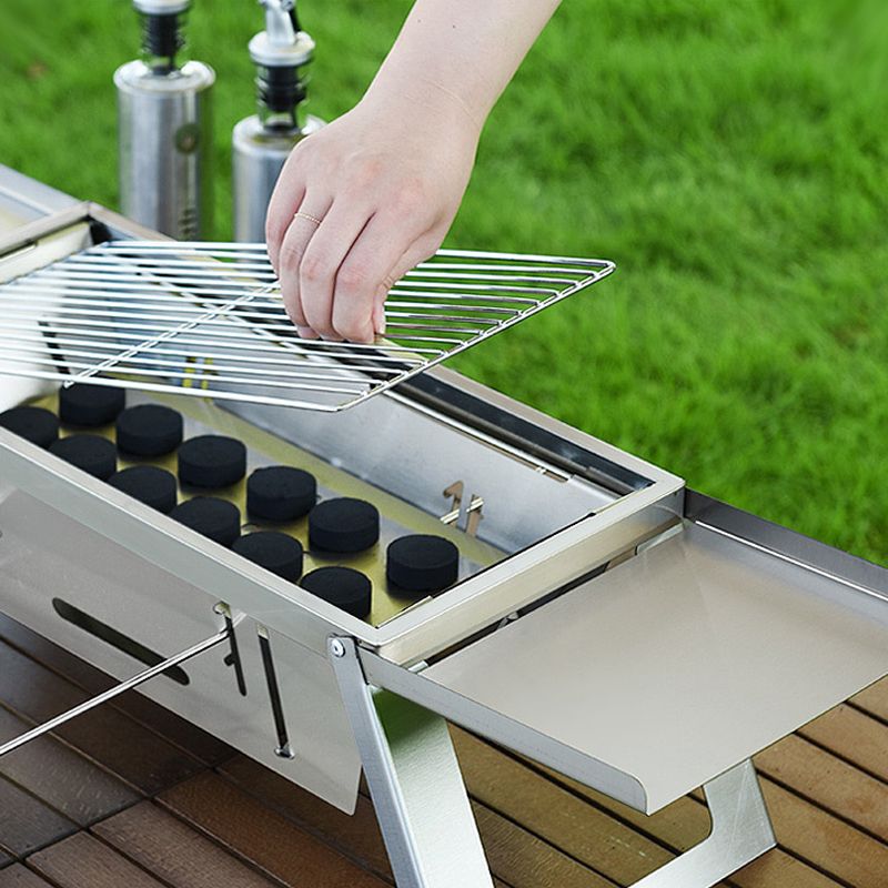 đ„Den hopfĂ€llbara utomhusgrillen i rostfritt stĂ„l