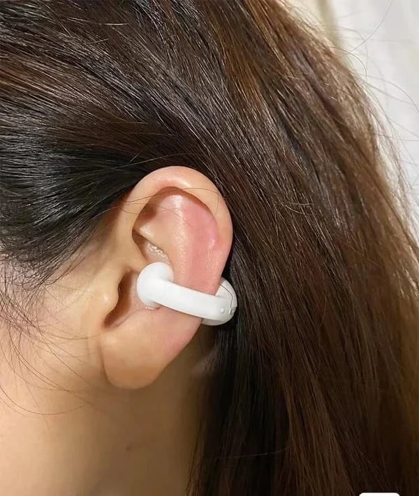đ„ Sista dagen 49% OFF - TrĂ„dlösa vattentĂ€ta hörlurar med benledande öronclips