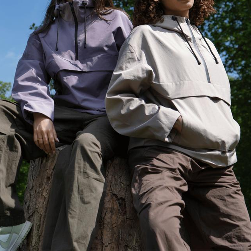 đHöstrea 50 % rabattđCausal Softshell-jacka med huva