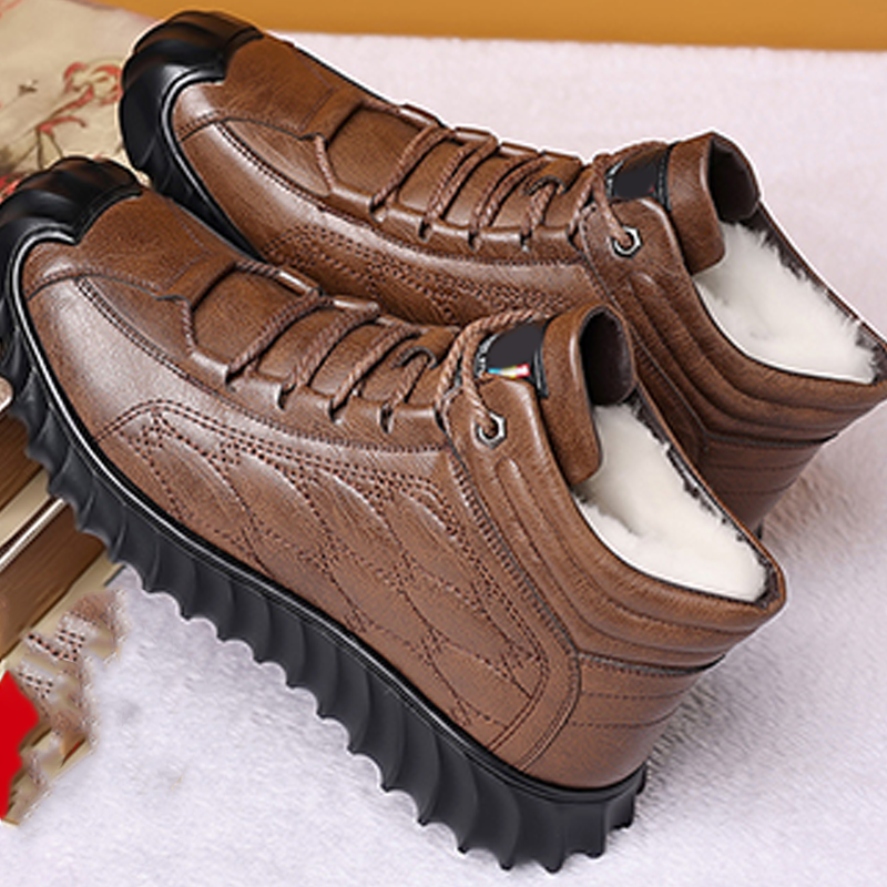 đ„VĂ€rmefodrade höga vinterkĂ€ngor för herr