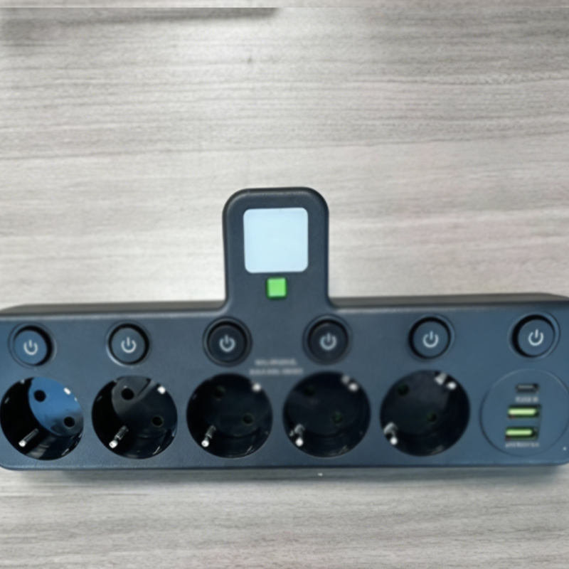 đ 50% RABATT! ⥠Smart Grenuttag med USB â Ăverbelastningsskydd, USB-C Laddning & BarnsĂ€ker Skydd đ
