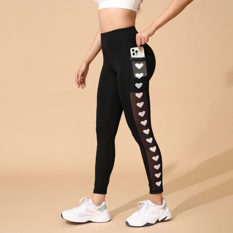 đ 50% RABATT đ„ | Formgivande Leggings med Hög Midja â NĂ€tpanel & HjĂ€rtmönster