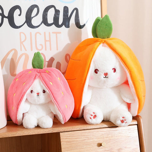 🔥50% rabatt under en begränsad tid🔥Strawberry Bunny förvandlades till en liten kanin 🎀 Fruktdocka plyschleksak 🐰