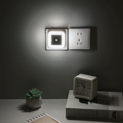 🎉 Rea 2026 – Över 88 000 sålda! 🌙 LED-nattlampa med stickkontakt – sensor som aktiveras från skymning till gryning och varmvitt sken 🏠