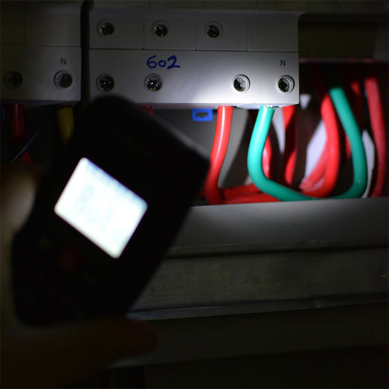 🔧⚡️ Smart multimeter mot brännskador! 4000 räkningar, automatiskt val av mätområde, handflatstor mätanordning med noll fel ✨