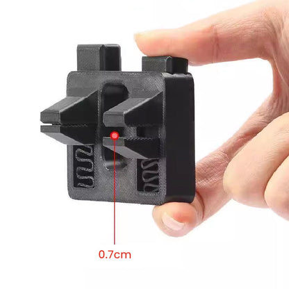 🔧 50% RABATT NU! ⚡ Elektrisk trådsvetsfixtur – justerbara klämmor, värmebeständig & precisionsinriktning – för elektronik, bilreparation & DIY 💪✨
