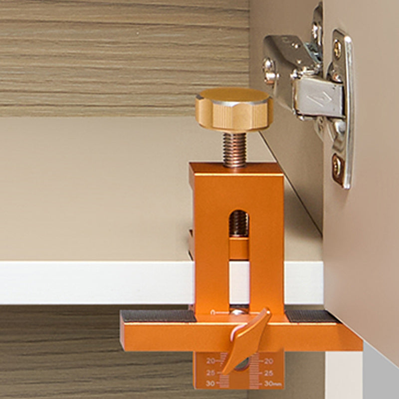 🔧 50% RABATT NU! 2-i-1 monteringsjigg för skåpluckor – exakt positionering, högkvalitativ aluminium & halkskydd – perfekt för snabb och enkel installation av skåpluckor och gångjärn 🛠️✨
