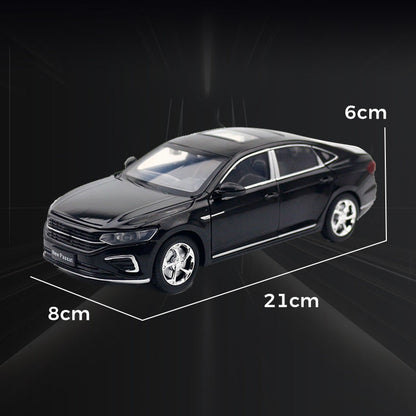 1/24 Scale Alloy Diecast Car Model for Collectors