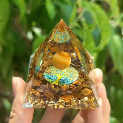 🔥Pyramid Shape Resin Crushed Stone Ornament