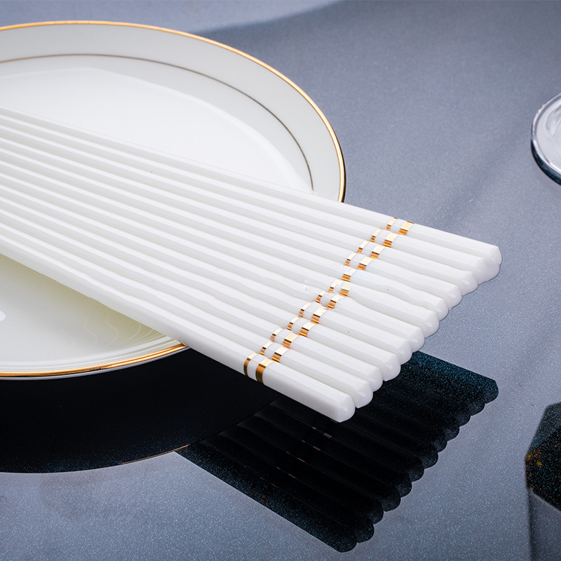 🌿🌿Set med ätpinnar i högkvalitativ keramik