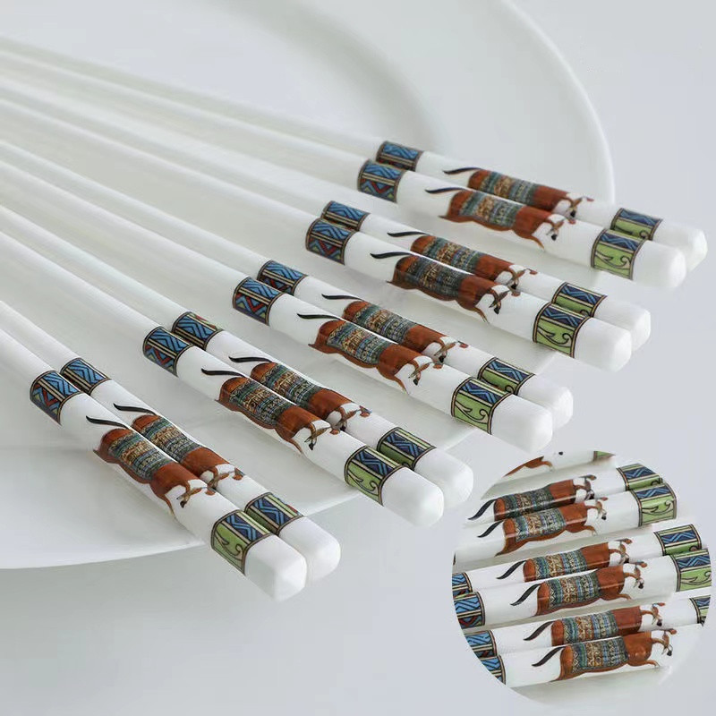 🌿🌿Set med ätpinnar i högkvalitativ keramik