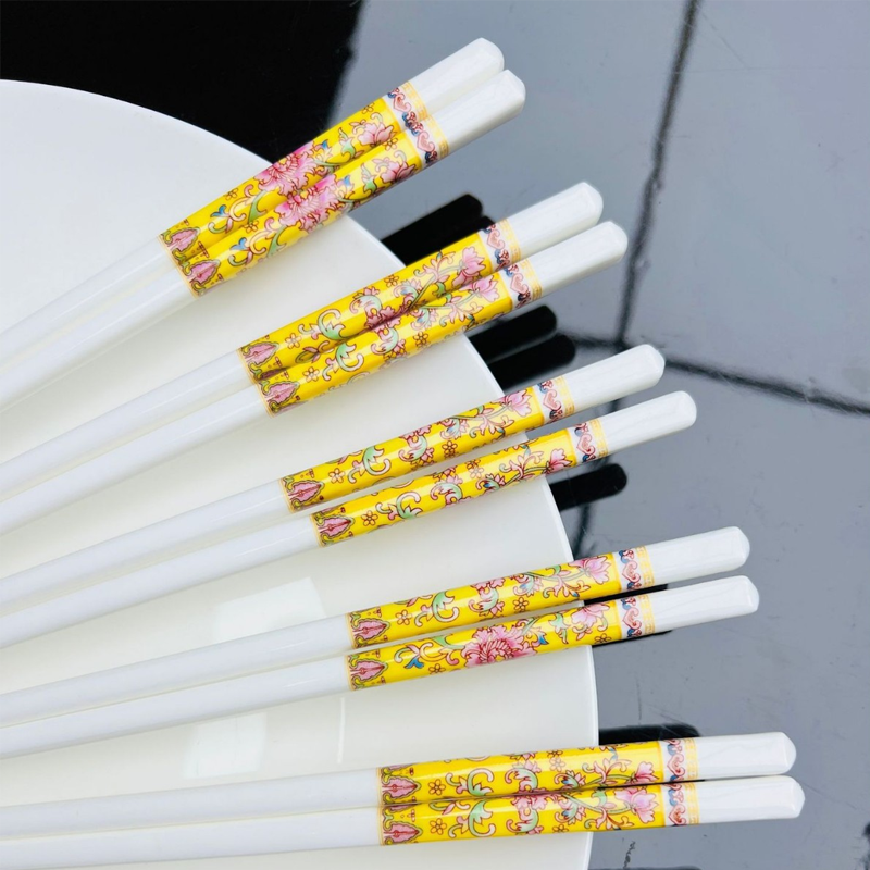 🌿🌿Set med ätpinnar i högkvalitativ keramik