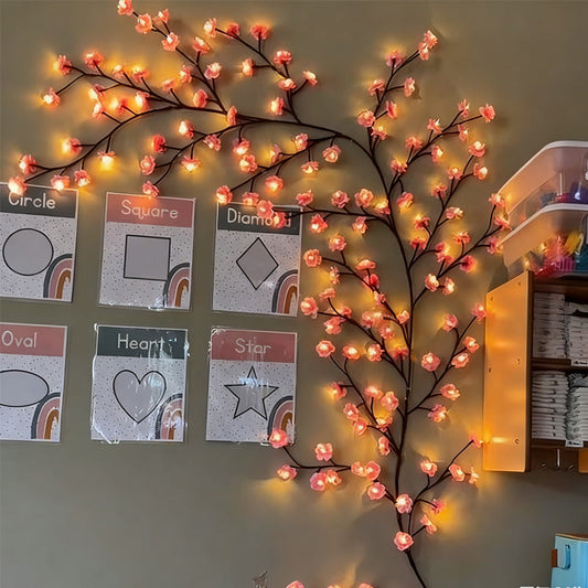 Blommiga vinrankor som stämningsbelysning