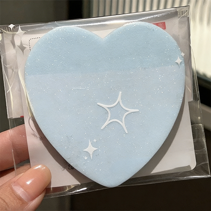 Transparent pearlescent sticky notes in the shape of a heart(Presentartiklar kan inte köpas separat)