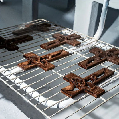 🔥 49% RABATT🔥Intertwined Hearts Träkors♥