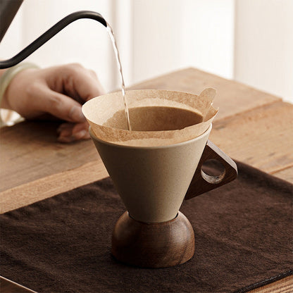 Vintage kaffemugg med trähandtag och träfat