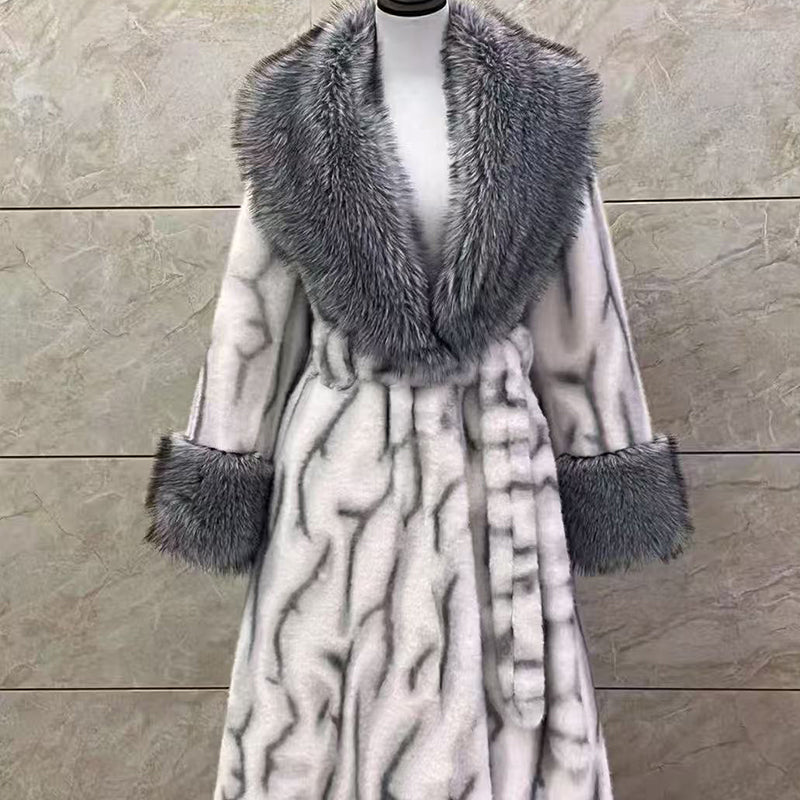 Fluffig fuskpälskappa med leopardmönster och bälte för damer