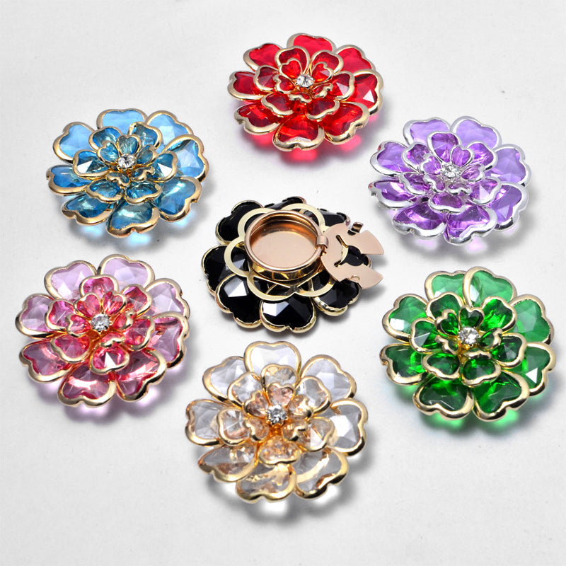 Elegant manschettknapp och brosch med strass och blommönster