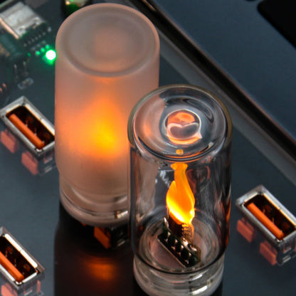 USB-lampa med realistisk flamma