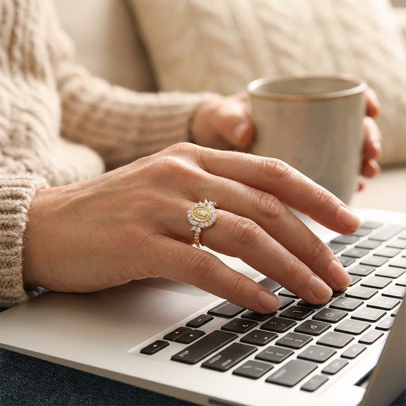 ✨🔥Elegant ring med Jungfru Maria-emblem💍
