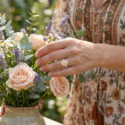 ✨🔥Elegant ring med Jungfru Maria-emblem💍