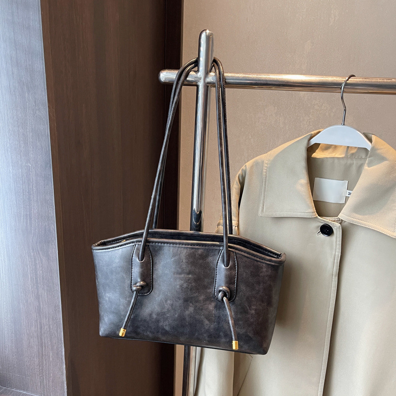 👜 50% RABATT 📸 | Y2K Axelväska i PU-Läder – Trendig Retro & Slitstark
