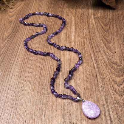 Syntetisk kristall halsband med Teardrop hänge