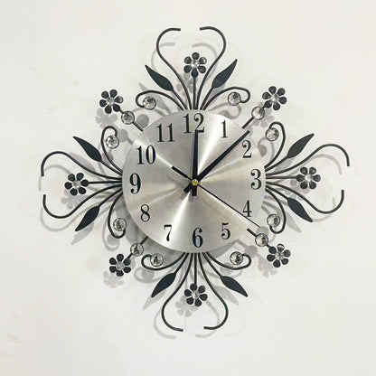 🕰️ 60% RABATT! 🌸 Elegant Väggklocka med Blommönster & Strass – Tyst Gång, Batteridriven & Perfekt för Hem & Kontor ✨