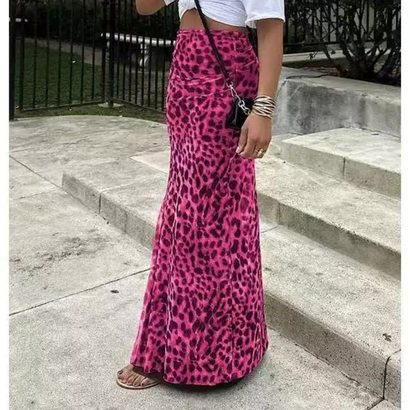 Lugn och snygg leopardmönstrad lång kjol ✨