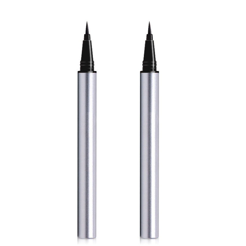Vattentät Smooth Liquid Eyeliner