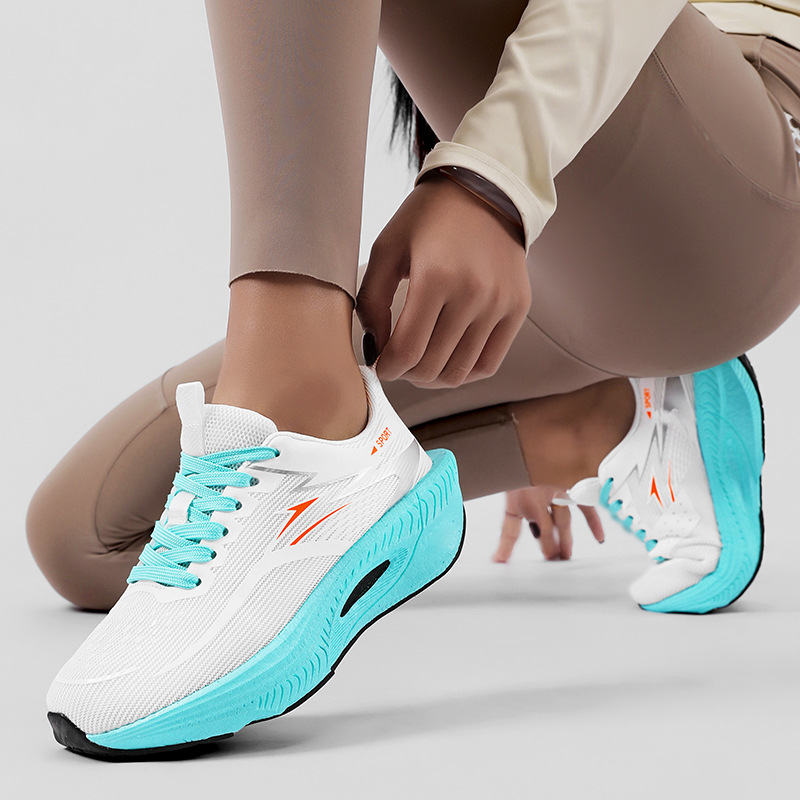👟 60% RABATT! 🔥 Andningsbara Mesh Stötdämpande Löparskor – Lätta, Bekväma & Perfekta för Löpning & Träning 🏃 Fri Frakt