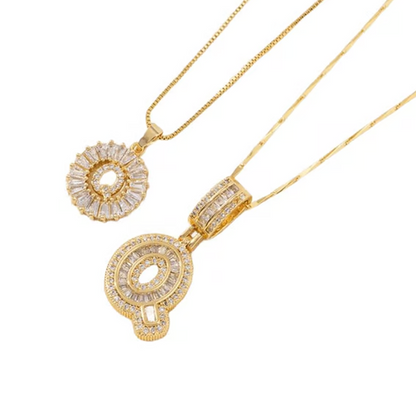 Halsband med Guld Bokstavshänge