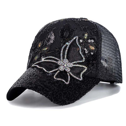 Baseballkeps med fjärilsmotiv i strass och paljetter