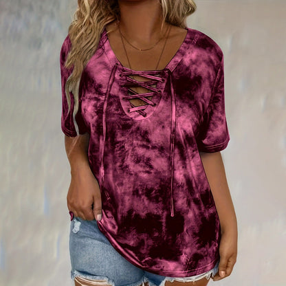 👚 50% RABATT NU! 🎨 Kvinnors Tie-Dye T-shirt – V-ringad Med Snörning, Mjuk Andningsbar Blandning & Ledig Passform – Sommar Basvara ✨