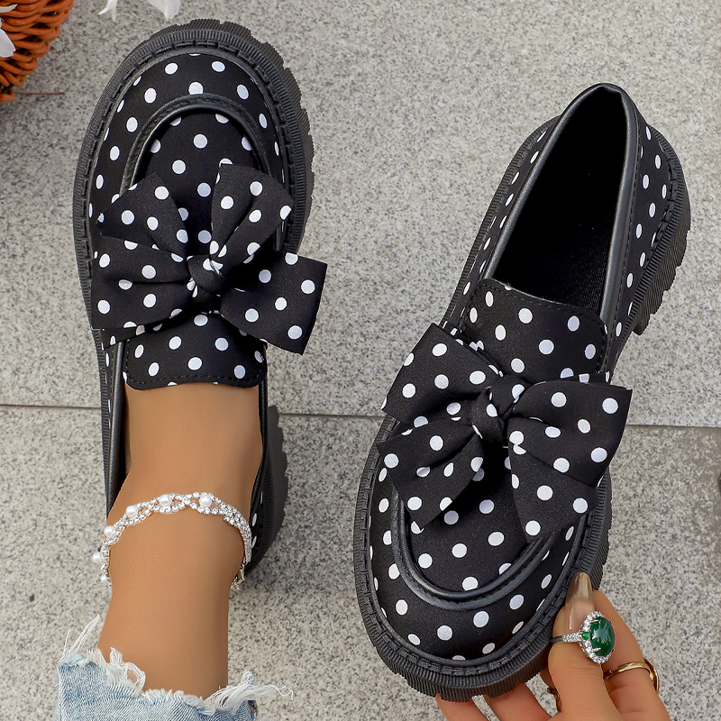👞 50% RABATT! ⏰ Damloafers med platt sula, prickigt mönster & rosett – Bekväma, söta & perfekta för vardag och kontor 🎀