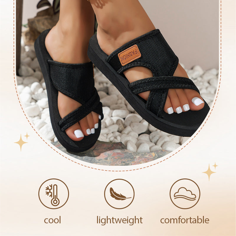 👡 50% RABATT! ✨ Damernas Stiliga Crossband Slide Sandaler – Mjuka, sköna & perfekta för sommarens lata dagar och strandpromenader 🌊