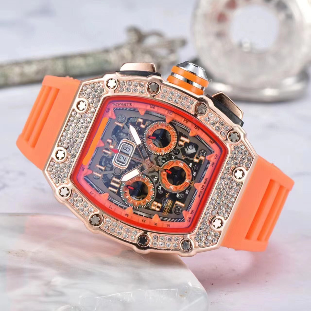 ⌚Limiterad Upplaga – 50% RABATT! ✨ Herr Lyx Tunnformad Klocka med Strass-dekorationer