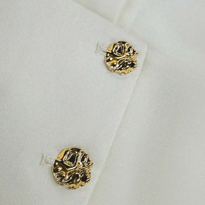 Elegant väst & shorts-set med fyrkantig ringning 🌿 Ren design, luftig passform – somrig elegans från morgon till kväll ✨