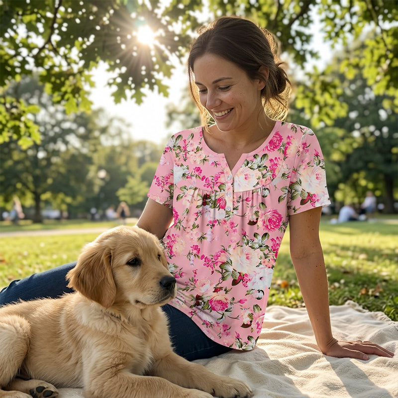 Casual, ledig T-shirt med blommönster och knappar för damer