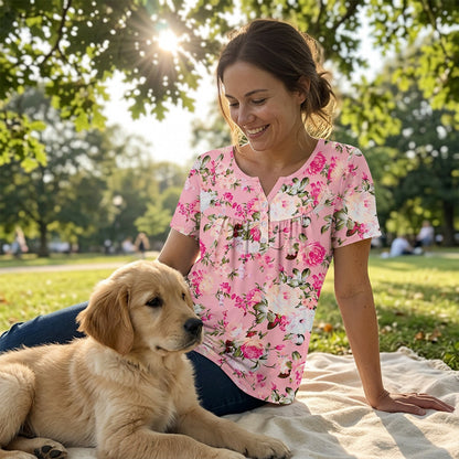 Casual, ledig T-shirt med blommönster och knappar för damer