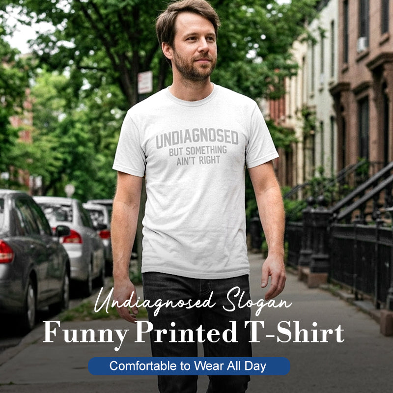 👕 50% RABATT! 😄 Rolig t-shirt med "Undiagnosed"-slogan – Kvick, mjuk & perfekt samtalsstartare – Bomullskvalitet, avslappnad passform – idealisk för vardag eller som gåva 🎤