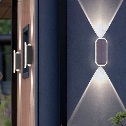 ☀️ 50% RABATT NU! 💡 Up & Down Solcellsvägglampa – Dubbelriktad, Vattentät & Trådlös – Perfekt för Trädgården 🌿