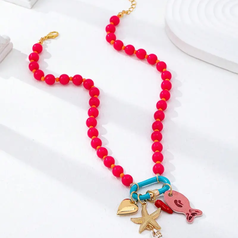 Vibrant Boho Kusthalsband med Pärlor