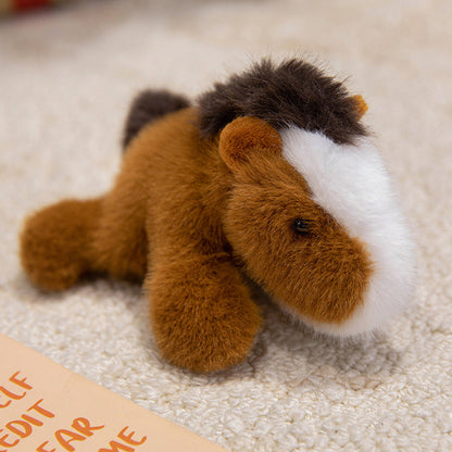 🧸 50% RABATT NU! Söt plysch kylskåpsmagnet docka – mjuk minksammet, dold magnet & perfekt för kylskåp, datorer, väskor – även bilen! 🐻🚗✨
